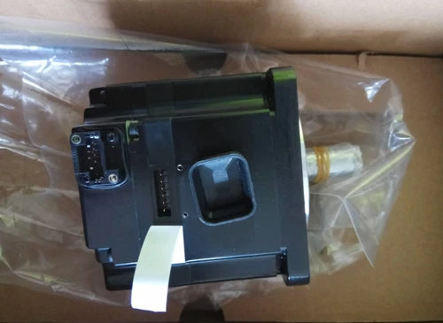Yaskawa SGMPS-04ACA61 Servo Motor 1PC ping SGMPS04ACA61