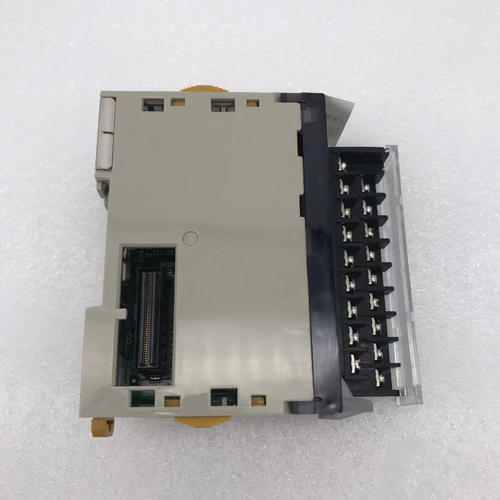 Omron CJ1W-INT01 PLC Module One ping CJ1WINT01