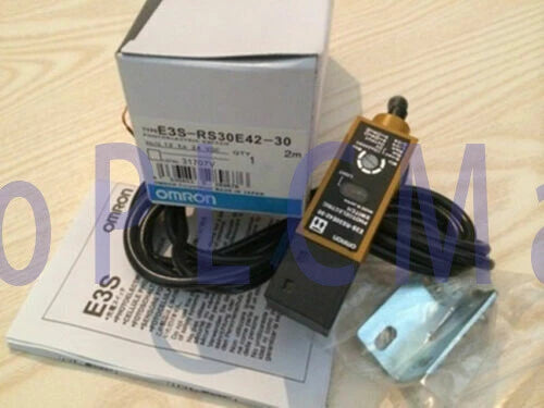 Omron E3S-RS30E42-30 Photoelectric Switch Sensor Free Shipping 1PCS