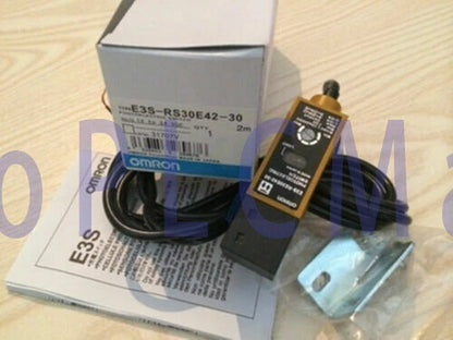 Omron E3S-RS30E42-30 Photoelectric Switch Sensor Free Shipping 1PCS