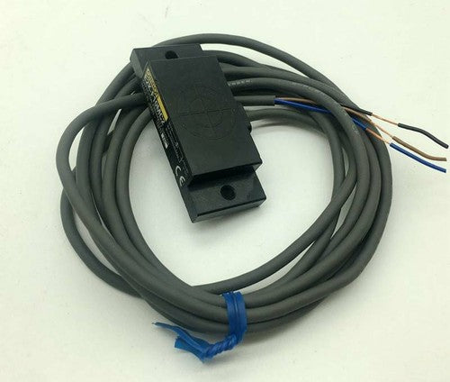 Omron E2K-F10MC2 Proximity Switch Free Shipping One E2KF10MC2