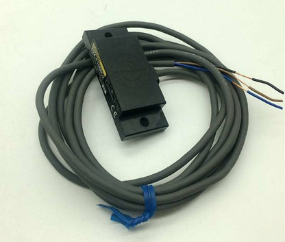 Omron E2K-F10MC2 Proximity Switch Free Shipping One E2KF10MC2