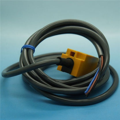 1PC Omron TL-N5ME2 Proximity Switch TLN5ME2 Free Shipping