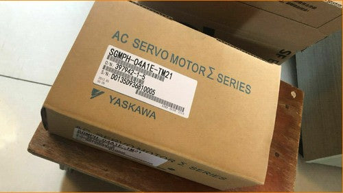 1PC Yaskawa SGMPH-04A1E-TM21 Servo Motor SGMPH04A1ETM21