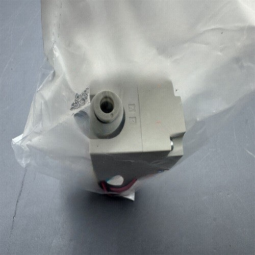 1PC SMC VQ21A1-5G-C6 Solenoid Valve VQ21A15GC6 Free Shipping