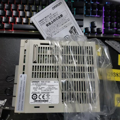 Omron R88D-WT08H Servo Driver One ping R88DWT08H