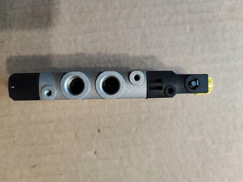 Festo CPE14-M1CH-5L-1/8 550237 Solenoid Valve One CPE14M1CH5L1/8