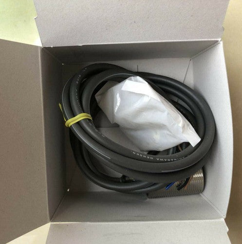 1PC Omron E2EY-X8C1 Proximity Sensors E2EYX8C1 Free Shipping