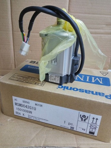 Panasonic MHMD042G1U AC Servo Motor 1PC ping