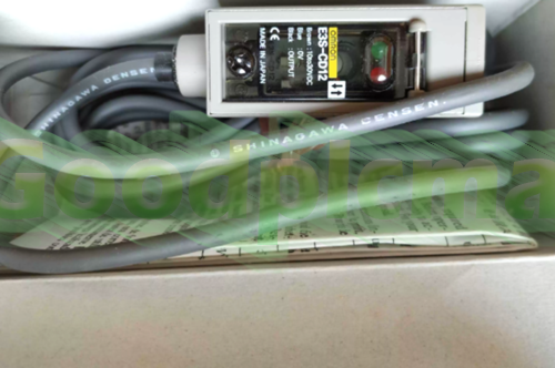 Omron Automation E3S-CD12 E3SCD12 REFLECTIVE Photoelectric Switch Sensor 1Pcs/