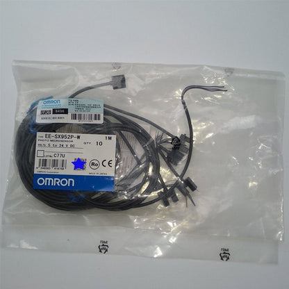 Omron EE-SX952P-W Photo Micro Sensor One EESX952PW Free Shipping