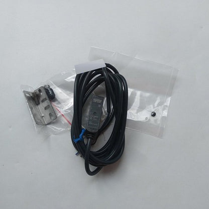 Omron E3S-AD61 Photoelectric Switch One E3SAD61 Free Shipping