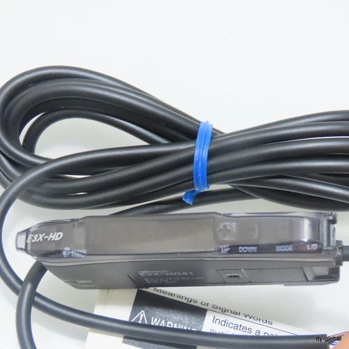Omron E3X-HD41 Photoelectric Switch One Free Shipping E3XHD41