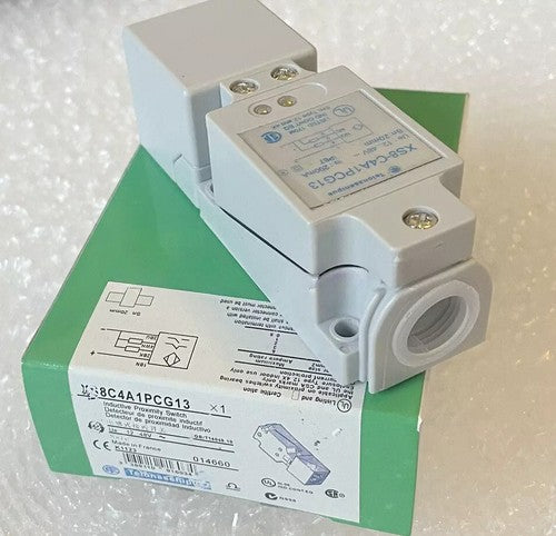 1PC XS8C4A1PCG13 Sensor Telemecanique Free Shipping