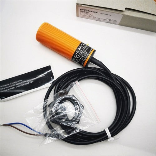 IFM II0005 Proximity Sensor One Free Shipping