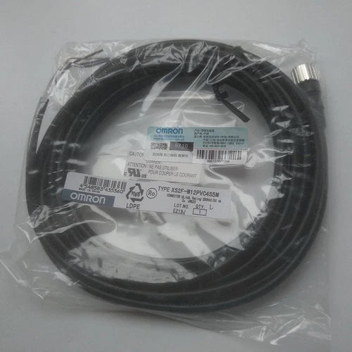 OMRON XS2F-M12PVC4S5M Photoelectric Sensor 1PC Free Shipping