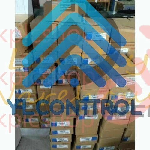 1PC Omron E2E-X1R5C18 2M Proximity Switch Sensor Fast Ship~