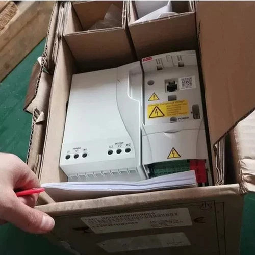 1PC ABB Inverter 15.6 A 11W ACS320-03U-15A6-4 ping