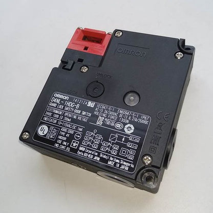 OMRON D4NL-1HDG-B Safety Door Switch D4NL1HDGB One Free Shipping
