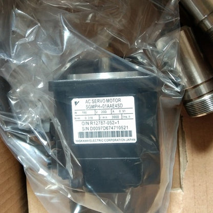 Yaskawa SGMPH-01AAE4SD Servo Motor 1PC ping SGMPH01AAE4SD