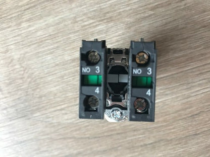 1PC Schneider XB4BD33 Selector Switch Free Shipping