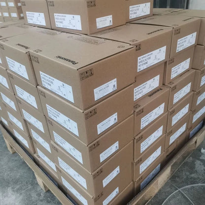 Panasonic MDDLT55BF Servo Drive 1PC ping
