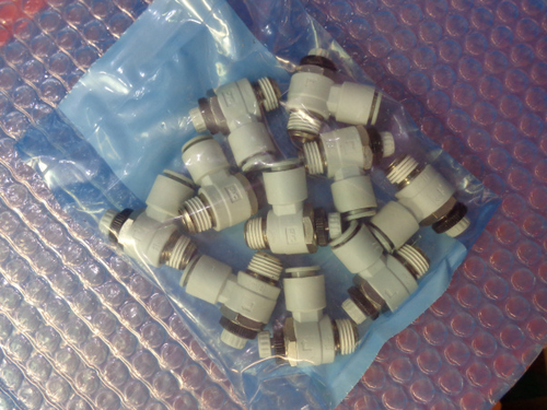 10PCS SMC AS2211F-02-08S Fittings Free Shipping AS2211F0208S