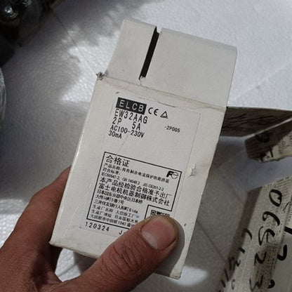 1PC Fuji BW32AAG 3P 5A Circuit Breaker Free Shipping