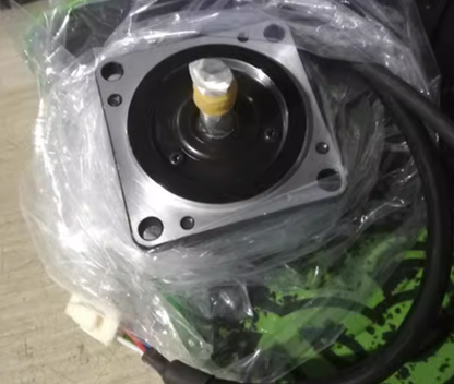Yaskawa SGMP-01A314 Servo Motor 1PC ping SGMP01A314