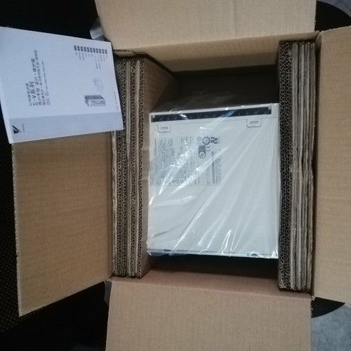 1PC  Yaskawa SGD7S-180A10A002 Servo Drive In Box ping