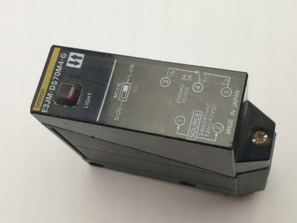 Omron E3JM-DS70M4-G Photoelectric Switch One Free Shipping E3JMDS70M4G