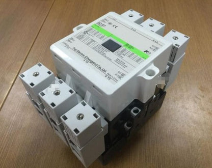 1PC Fuji AC contactor SC-E7 220V SCE7  ping