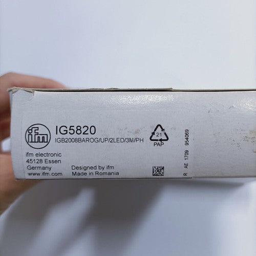 IFM IG5820 Proximity Switch One Free Shipping