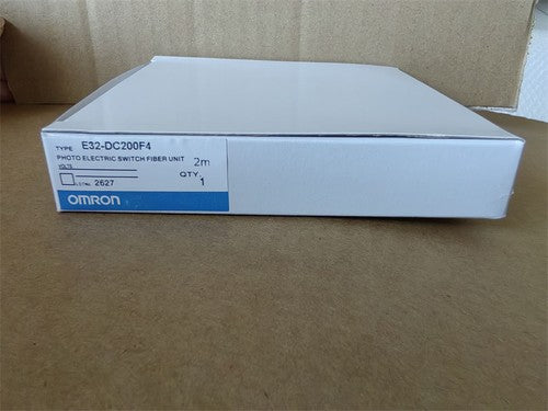 Omron E32-DC200F4 Photoelectric Switch E32DC200F4 One Free Shipping