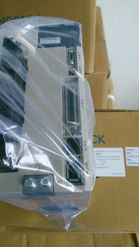 1PC Yaskawa SGDV-5R5A01A002000 Servo Drive