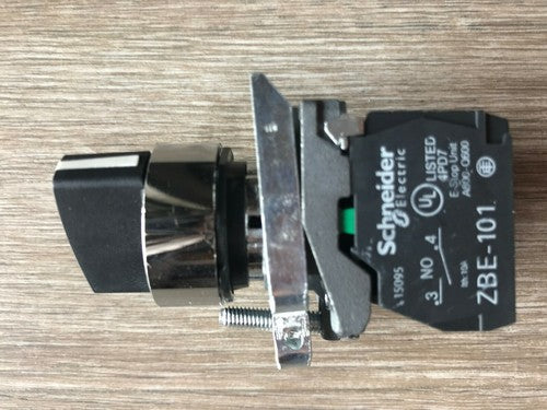 1PC Schneider XB4BD33 Selector Switch Free Shipping