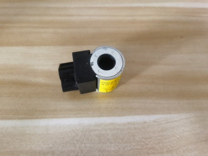1PC Eaton Vickers 300AA00002A MCSCS024DG000010 Solenoid Coil Free Shipping