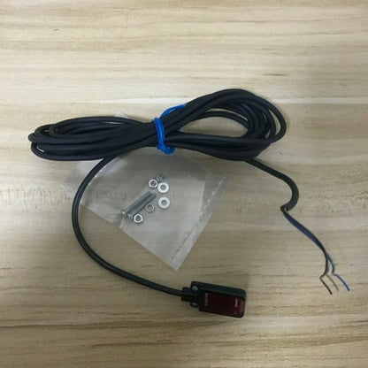Omron E3T-FD13 Photoelectric Switch Sensor E3TFD13 Free Shipping One