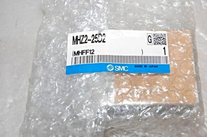1PC SMC MHZ2-25D2 Cylinder MHZ225D2 Free Shipping