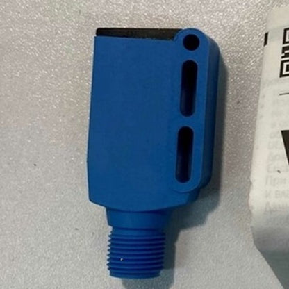 SICK WL9G-3P2432 Photoelectric Sensor One Free Shipping WL9G3P2432