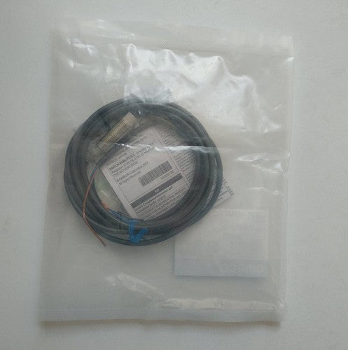 Omron E2E-X5MF1-Z Proximity Switch One Free Shipping E2EX5MF1Z