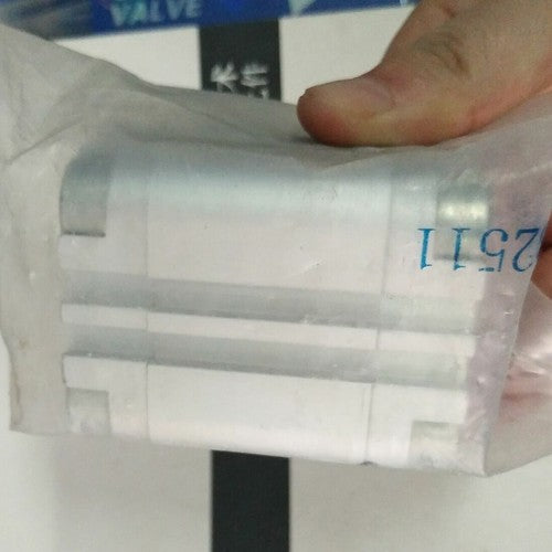 1PC Festo ADVU-32-20-P-A 156533 ADVU3220PA Cylinder Free Shipping