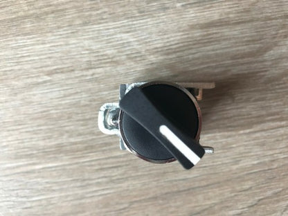 1PC Schneider XB4BD33 Selector Switch Free Shipping