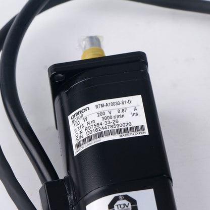 Omron R7M-A40030-BS1-D Servo Motor One ping R7MA40030BS1D