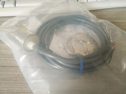 1PC Omron E2A-M30KS15-WP-C1 Proximity Switch Free Shipping