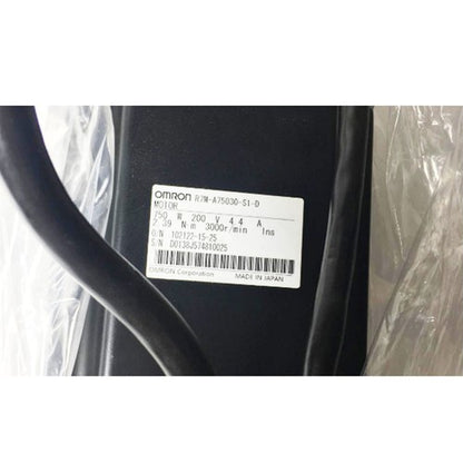 OMRON R7M-A75030-BS1-D Servo Motor