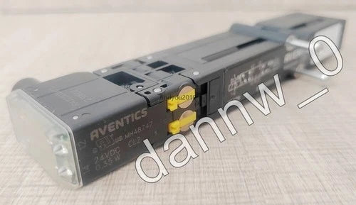 1Pc aventics 0820055601 Pneumatic directional valve Fast delivery