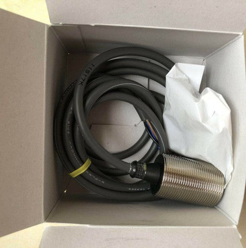 1PC Omron E2EY-X8C1 Proximity Sensors E2EYX8C1 Free Shipping