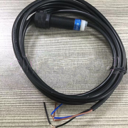 1PC Schneider XS4P12AB120 Sensor Free Shipping