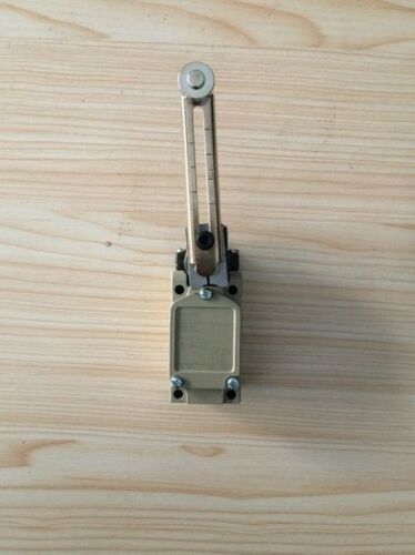 Omron WLCA12-2N Limit Switch - 1PC New in Box - OMRON